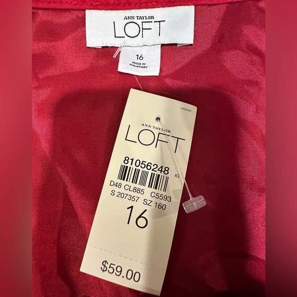 Loft Elegant Red and White Floral Skirt Size 16 - Picture 3 of 5